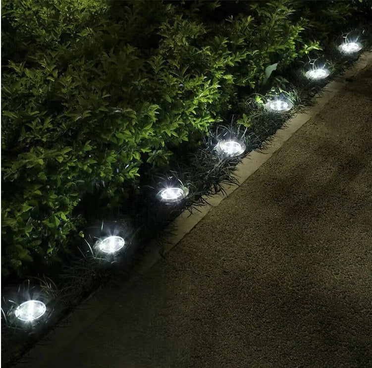 Lămpi Solare LED pentru Grădină – Set 4 Bucăți, RGB, IP65, Încărcare Solară