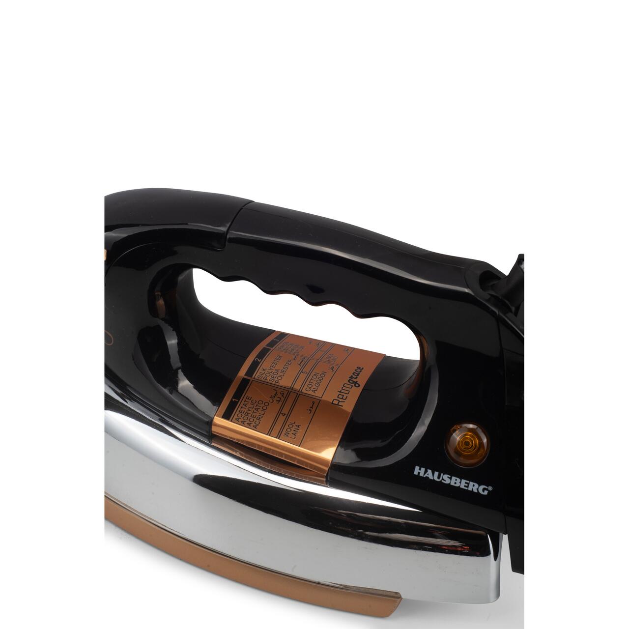 Fier de calcat Retro HAUSBERG HB-7817NG, 1000-1200W, Talpa acoperit ceramic turnat, Termostat, 6 Setari temperatura, Indicator luminos, Protectie supraincalzire, Temperatura 200°C, Negru