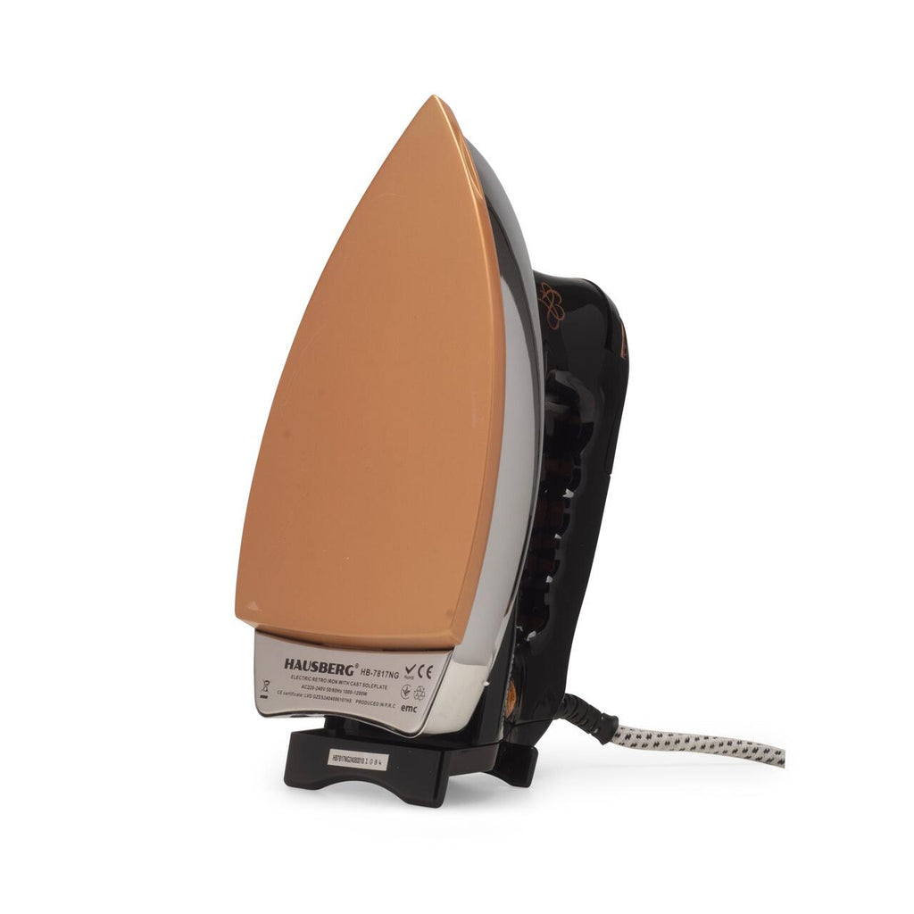 Fier de calcat Retro HAUSBERG HB-7817NG, 1000-1200W, Talpa acoperit ceramic turnat, Termostat, 6 Setari temperatura, Indicator luminos, Protectie supraincalzire, Temperatura 200°C, Negru