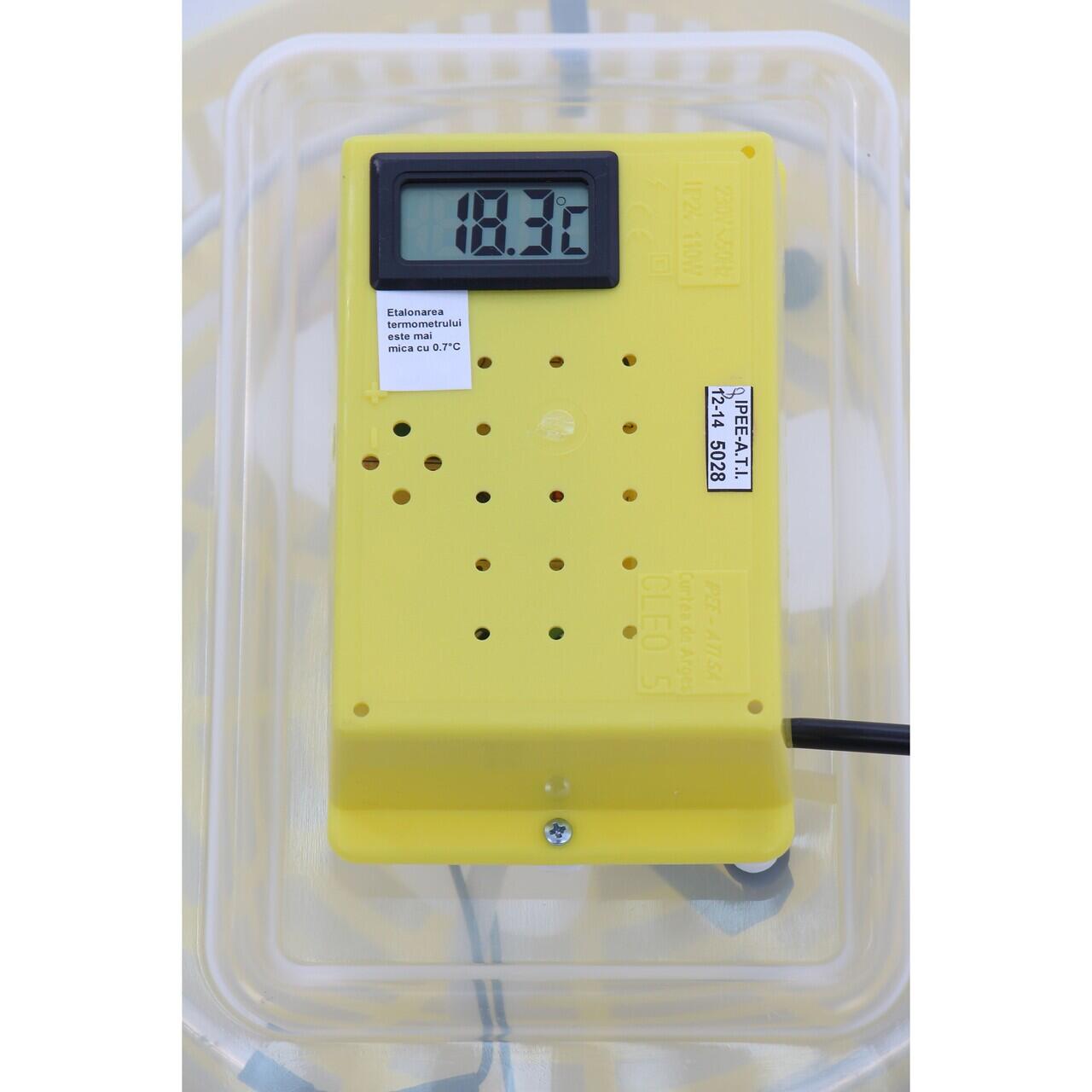 Incubator electric oua (clocitoare) cu termometru Cleo 5T, 230 V, 60 oua capacitate, 38°C temperatura incubare